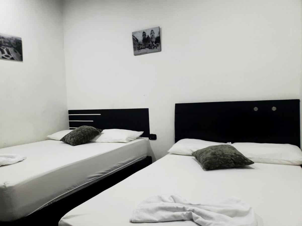Hostal La Minita De Oro ซันตามาร์ตา ภายนอก รูปภาพ