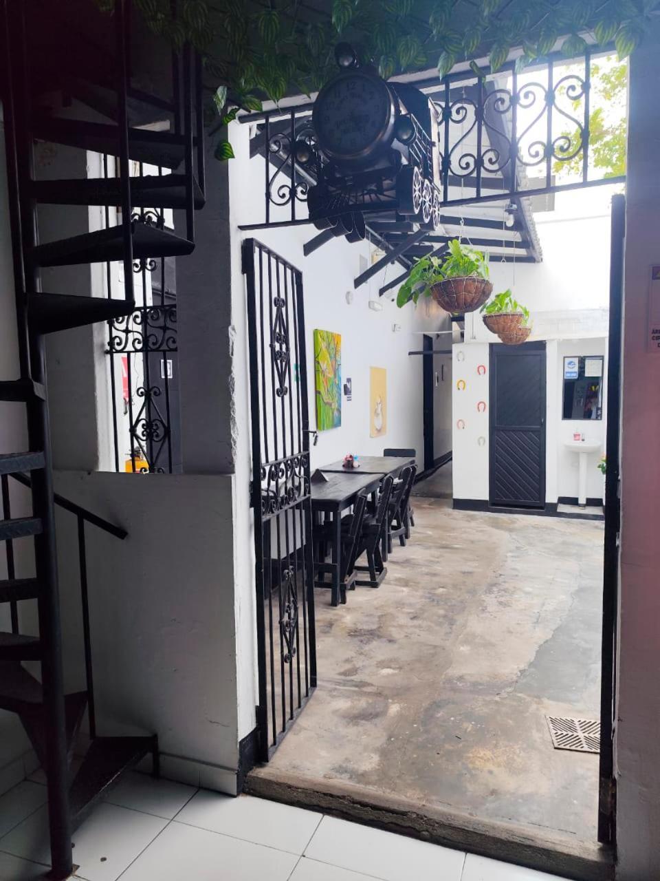 Hostal La Minita De Oro ซันตามาร์ตา ภายนอก รูปภาพ