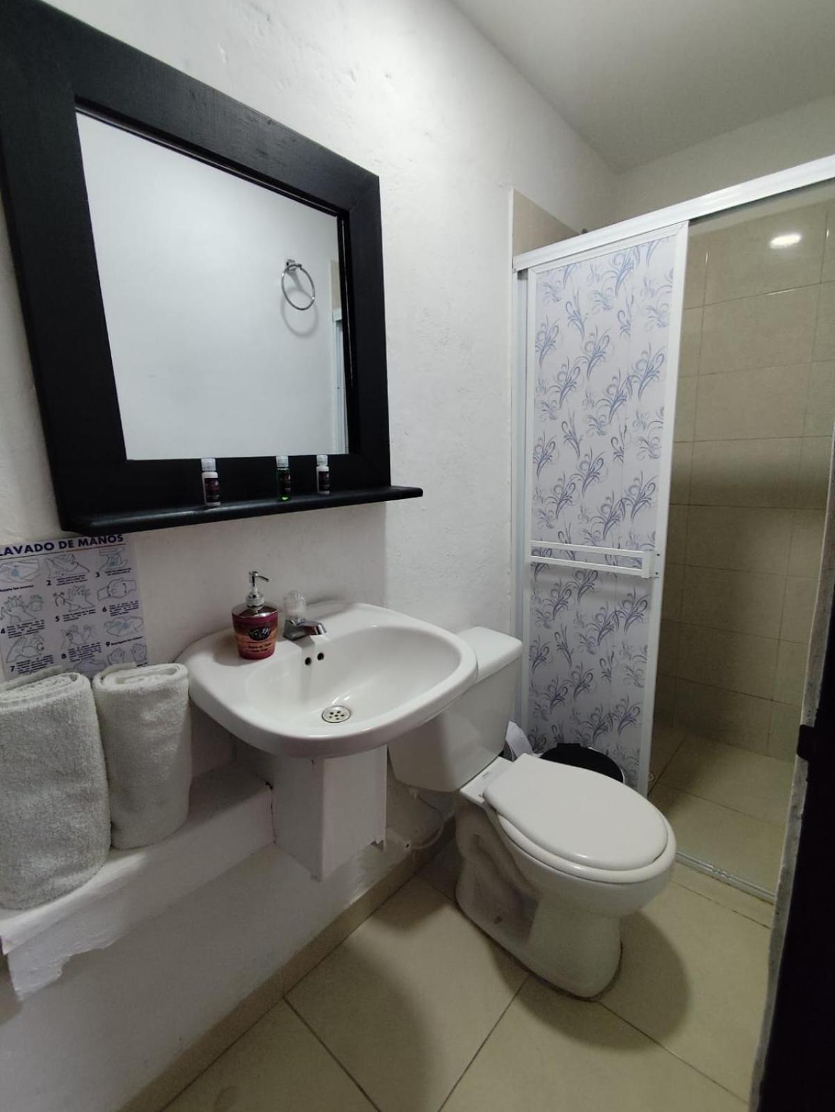 Hostal La Minita De Oro ซันตามาร์ตา ภายนอก รูปภาพ